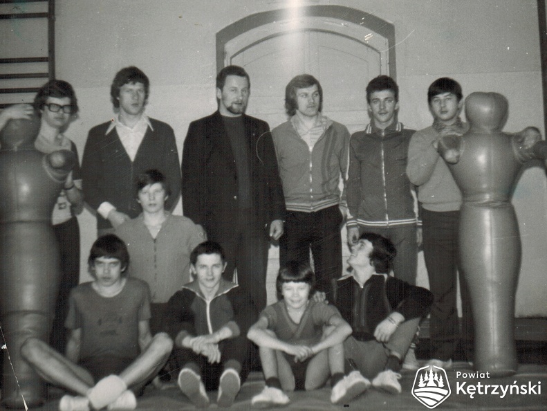 Karolewo, zawodnicy sekcji zapaśniczej stylu wolnego – 1975r.