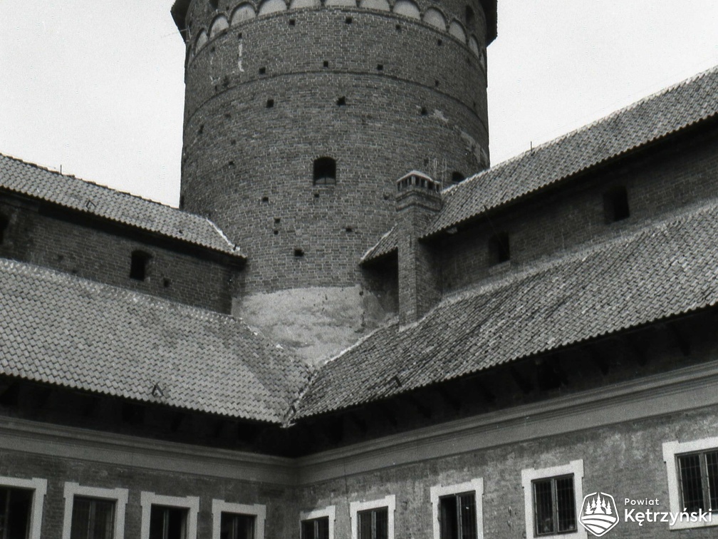 Reszel, dziedziniec zamku  – 1986r.