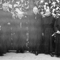 Święta Lipka, jezuici przed bramą – 1950r.