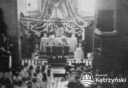  Korsze, uroczystości I Komunii św. w kościele p.w. Podwyższenia Krzyża Świętego – 1955r.