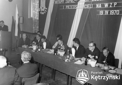 Korsze, uczestnicy zebrania w zakładowym domu kultury Olsztyńskich Zakładów Sieci Rybackich – 1970.