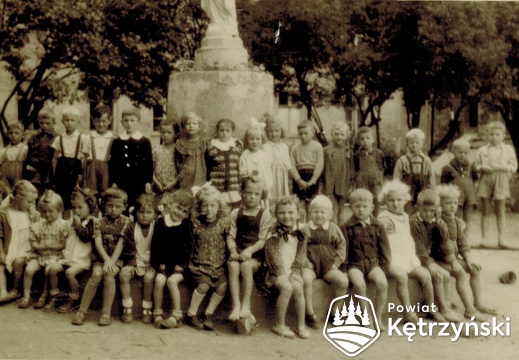 Dzieci z przedszkola Caritas – 1957r.