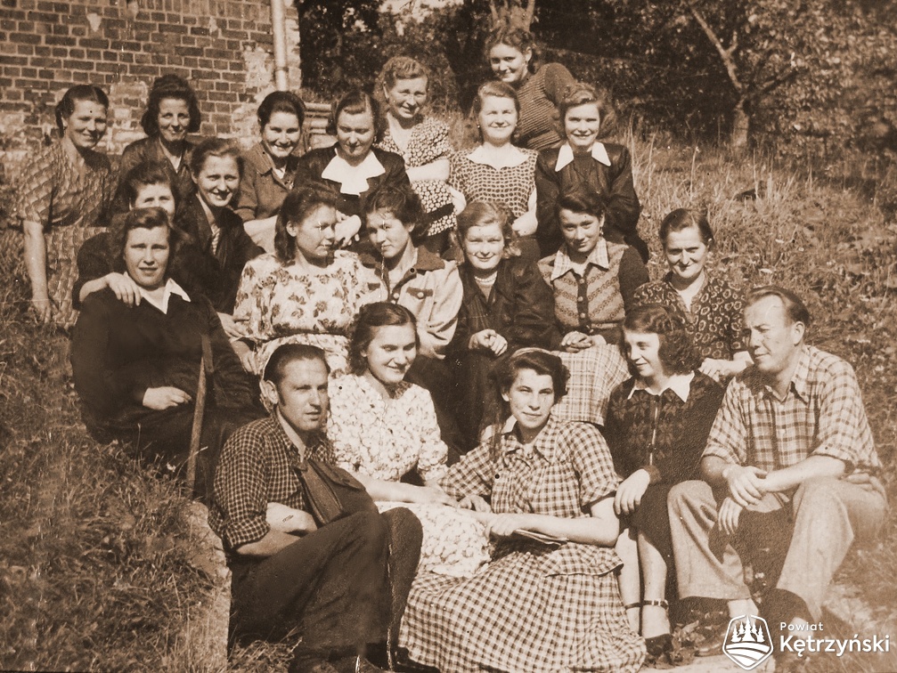 Pracownicy tkalni przy ul. Wilczej – 1952r.  