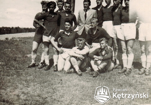 Drużyna piłki nożnej „Orzeł” Kętrzyn – ok. 1958r.   
