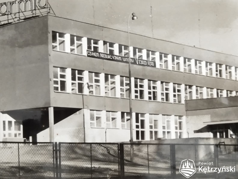 Budynek biurowca Zakładów Przemysłu Odzieżowego „Warmia – 1968r.   