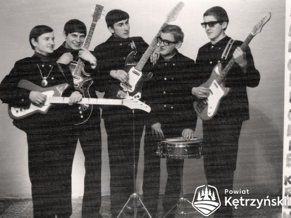 Karolewo, zespół „Heroldowie” z Zespołu Szkół Rolniczych – I połowa lat 60.  