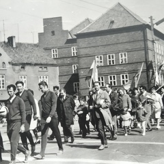 Pracownicy „Farela” w drodze na pochód – 1.05.1971r.  