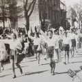 Młodzież podczas pochodu – 1.05.1971r.  