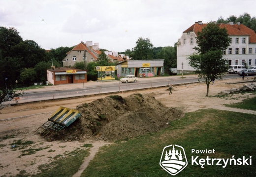 Budowa ronda przy ul. Wojska Polskiego, Jagiełły i ul. Chrobrego – 2001r.   