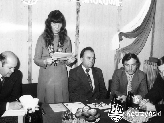 Srokowo, Janina Milewicz, Prezes Zarządu GS wygłasza referat w okazji 35-lecia powstania Spółdzielni - 1983r.