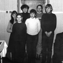 Srokowo, członkowie Spółdzielni Uczniowskiej „Razem” przy Zbiorczej Szkole Gminnej w Srokowie - 1983r.