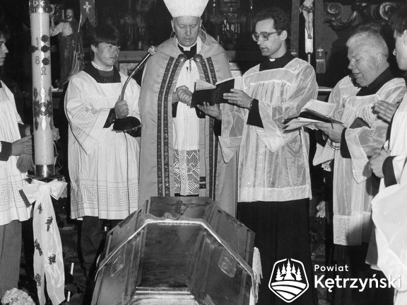 Święta Lipka, uroczystości pogrzebowe ks. Antoniego Ząbka – 1989r.