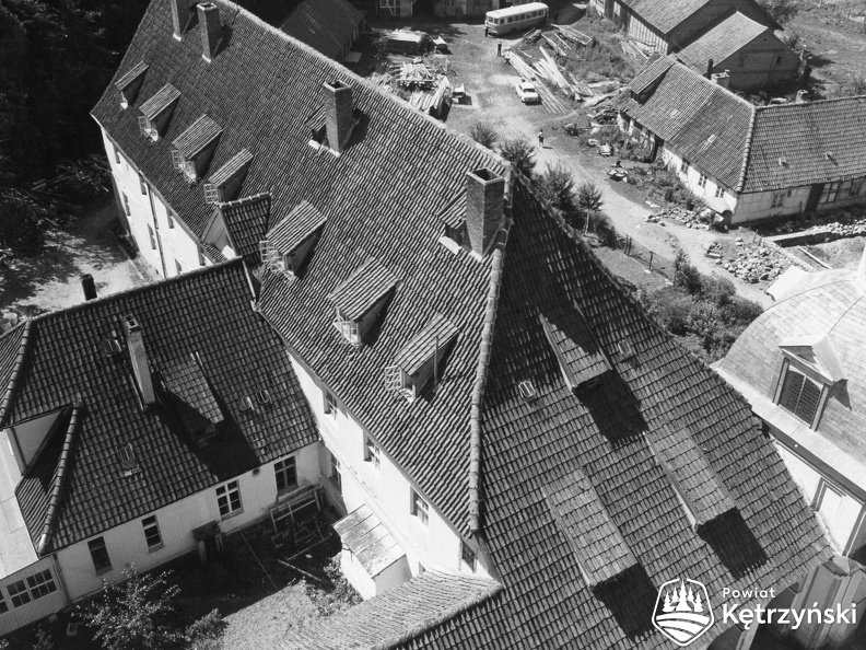 Święta Lipka, widok z wieży kościelnej na klasztor i podwórze klasztorne – 1968r.