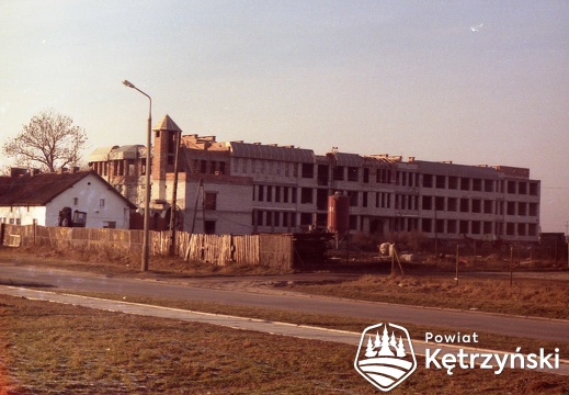 Budowa szkoły podstawowej nr 5 przy ul. Kazimierza Wielkiego - 1998r.
