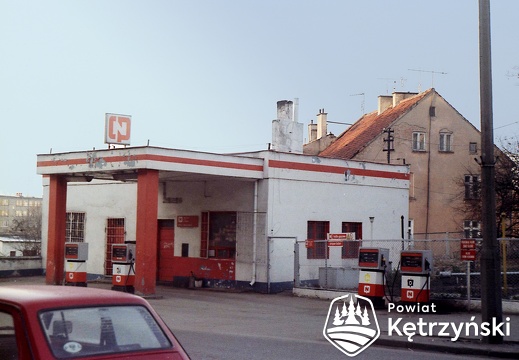 Stacja benzynowa przy ul. Sikorskiego - 1998r.