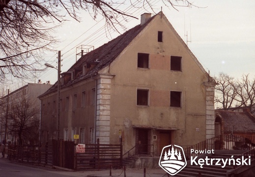 Budynek mleczarni przy ul. Daszyńskiego 23 przed rozbiórką - 1998r.