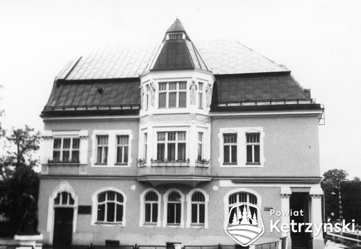 Budynek biurowy PZZ (Polskie Zakłady Zbożowe) "Agri" przy ul. Chopina - 1992r.
