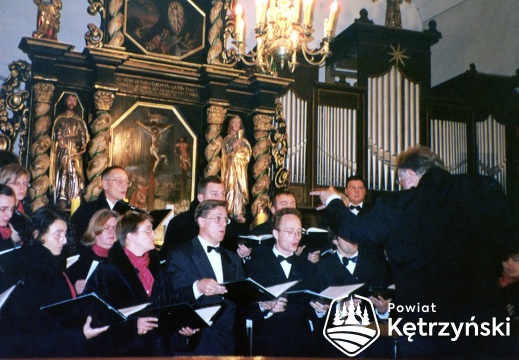Koncert chóru Moegeldorf z Norymbergi w kościele ewangelickim św. Jana 1.11.1999r.