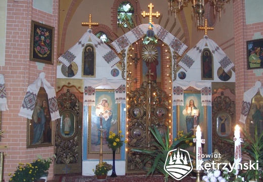 Korsze, wnętrze cerkwi p.w. św. Apostołów Piotra i Pawła - 23.09.2006r.
