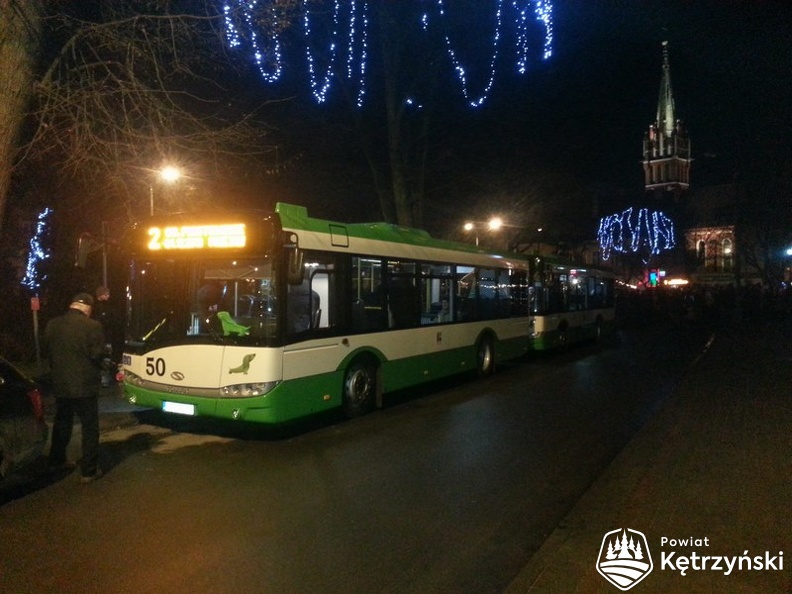 Nowe autobusy KKM 12.2013.jpg