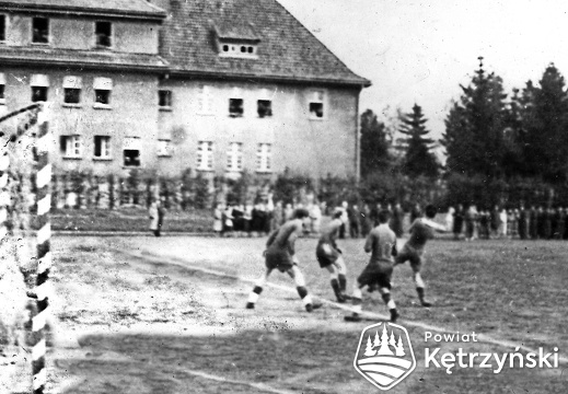 Fragment meczu piłkarskiego "Gwardia" Kętrzyn - 1949r.