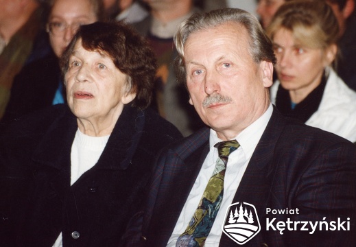 Arno Surminski podczas promocji książki obok Irena Wartacz - 28.11.1994r.