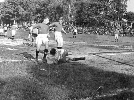Mecz "Granica" Kętrzyn - "Piszczewnik" Kaliningrad na stadionie miejskim - 1957r.