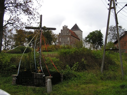 Bezławki - kościół p.w. św. Jana Chrzciciela - 9.10.2004r.