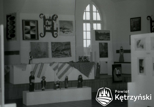 Otwarcie wojewódzkiej wystawy II Triennale Plastyki Nieprofesjonalnej na sali zamku - 15.11.1986r.