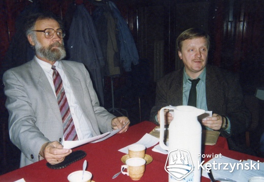 Radni I kadencji (1990-1994) podczas sesji w sali ratusza - marzec 1994r.