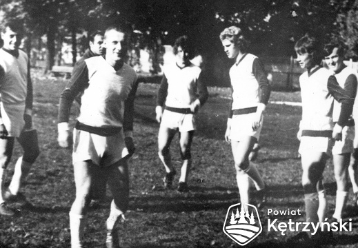 Piłkarze „ Granicy” przed meczem na kętrzyńskim stadionie miejskim - 1976r.