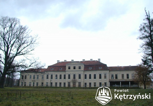Drogosze, elewacja południowa pałacu od strony parku - 2000r.