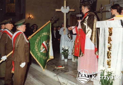 Korsze, podczas Mszy sw. z okazji 74. rocznicy odzyskania niepodległości - 8.11.1992r.