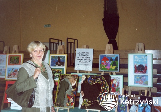 Danuta Kowalik, nauczyciel historii sztuki, instruktor plastyki, malarstwa i witrażu w „Baszcie” - 2005r.