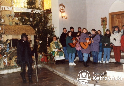 Korsze, wystawienie przez młodzież misterium Bożego Narodzenia - 15.01.1995r.