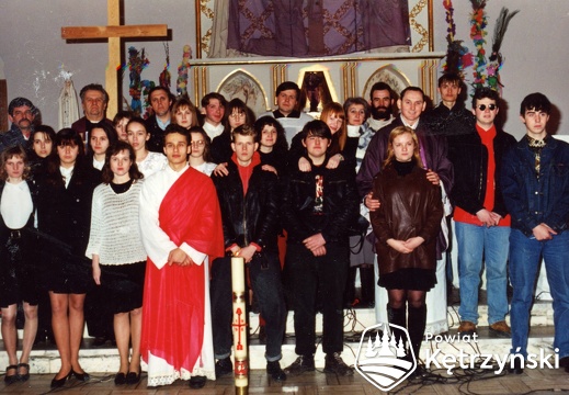 Korsze, rozpoczęcie rekolekcji wystawieniem Misterium „Chrystus 2000” - 2.04.1996r.