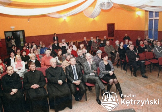 Korsze, narodowe Święto Niepodległości, akademia w Miejskim Ośrodku Kultury - 11.11.2014r.