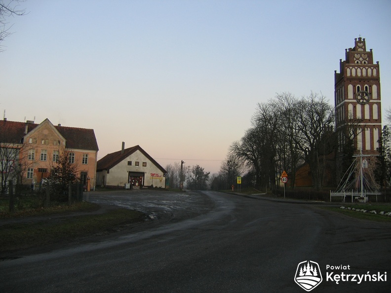 Łankiejmy, centrum wsi - 8.12.2006r.