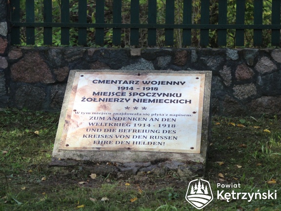 Górki, tablica informacyjna na cmentarzu - 30.09.2016r.
