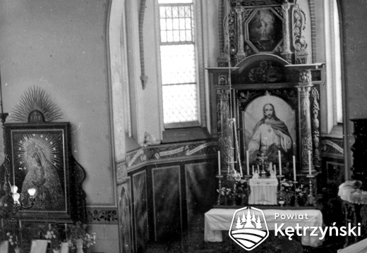 Korsze, wnętrze kościoła p.w. Podwyższenia Krzyża Świętego –  1954r.