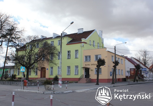 Korsze, budynek mieszkalno - usługowy przy ul. Mickiewicza 2, przed 1945r. hotel "Korschen" - 29.03.2012r.