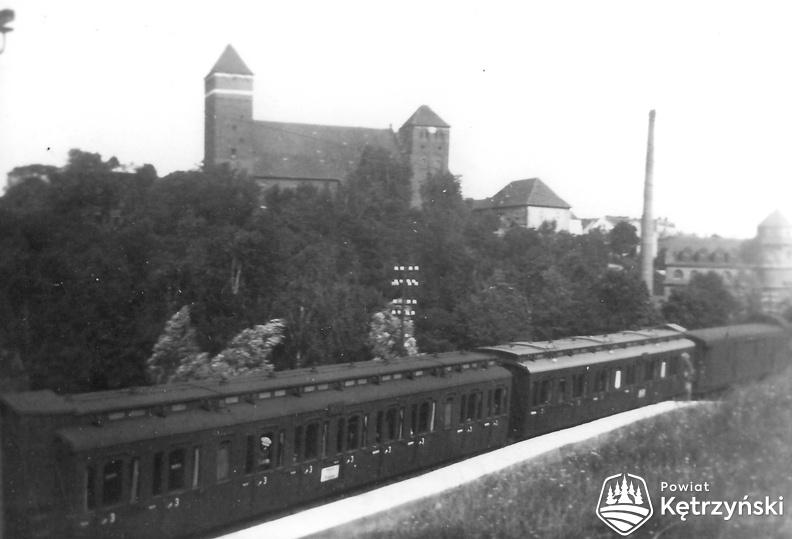 Rastenburg 1937 St Goerg und Eisenbahn.jpg