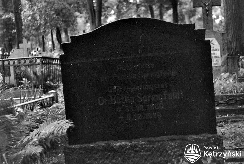 1973 HK Rastenburg, Sembeckstra+če, Friedhof, Grab Artur Springfeld.jpg