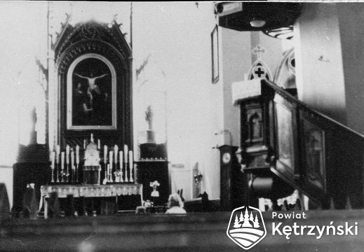 1973 HK Rastenburg, St. Georg innen, mit altem Altarbild