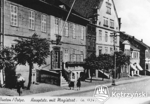 B1, 8, Hauptstraße mit Magistrat, 1936