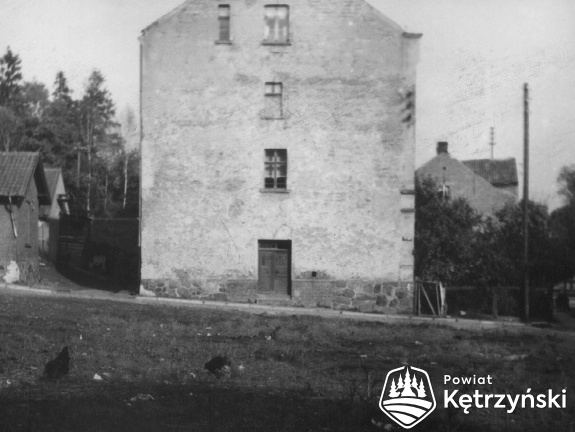 Dom fundacji, ob. dom ul. Reja 2 róg Kajki 19,ok.1954r.