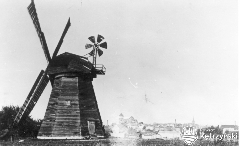 Rastenburg Windmühle an der Senburger Chaussee.jpg